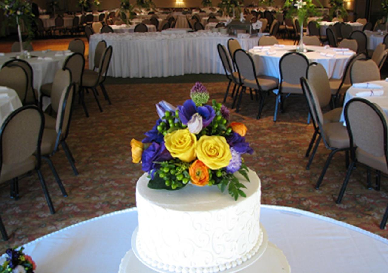 Monarch Hotel & Conference Center Clackamas Luaran gambar