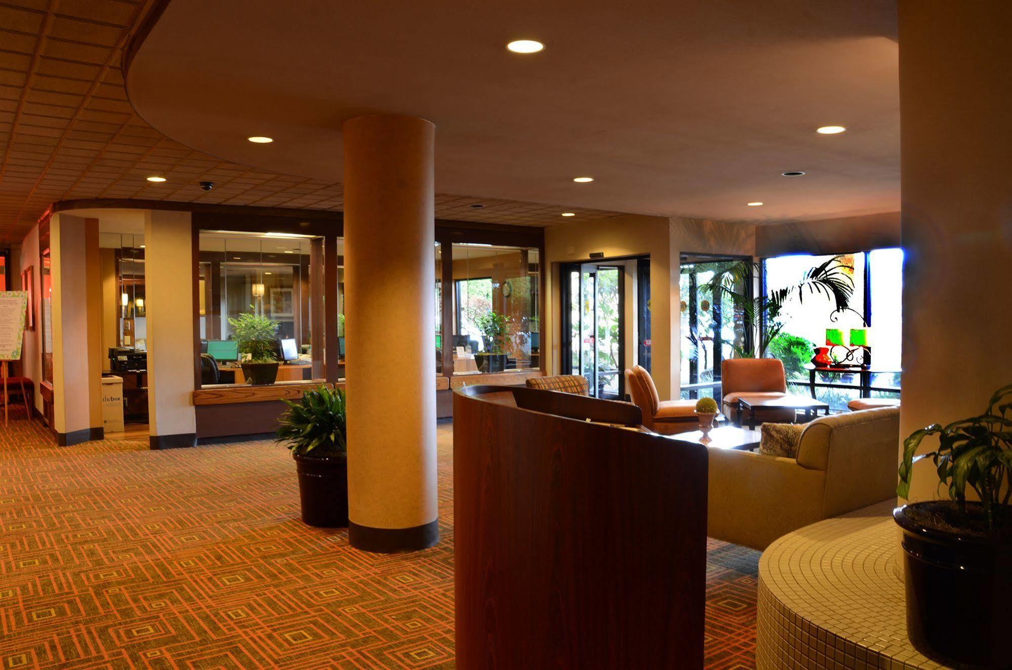 Monarch Hotel & Conference Center Clackamas Luaran gambar