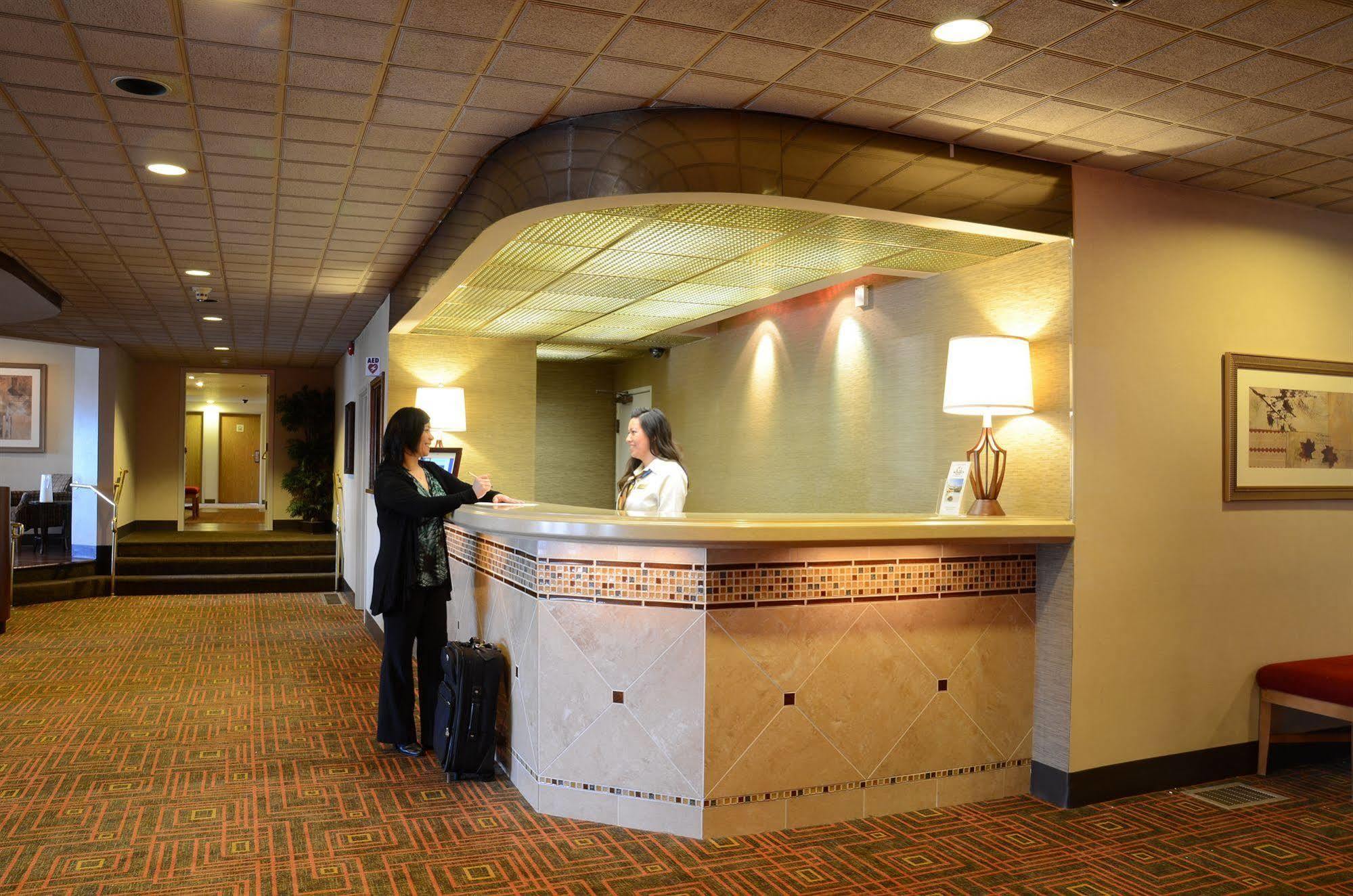 Monarch Hotel & Conference Center Clackamas Luaran gambar
