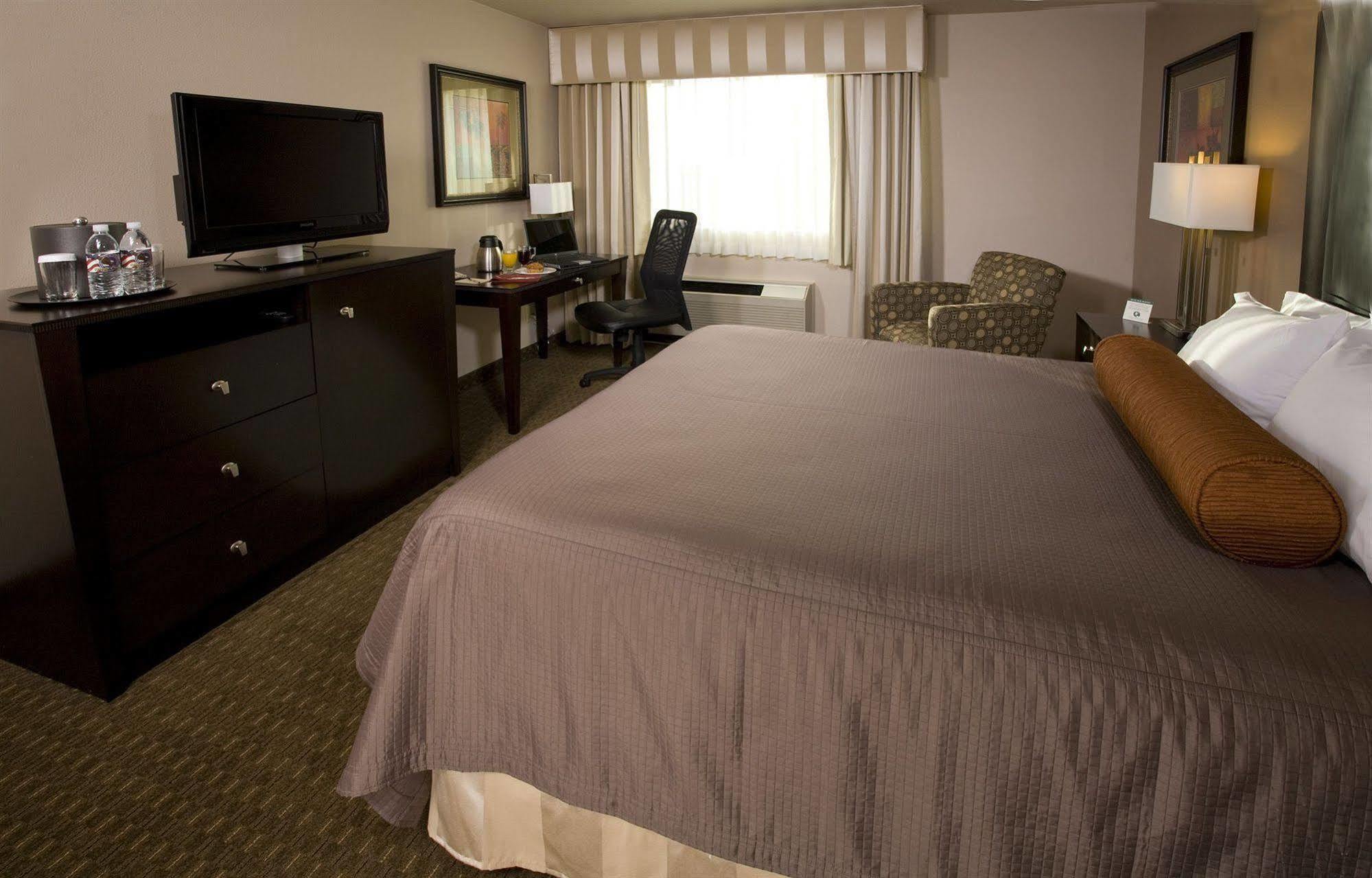Monarch Hotel & Conference Center Clackamas Bilik gambar