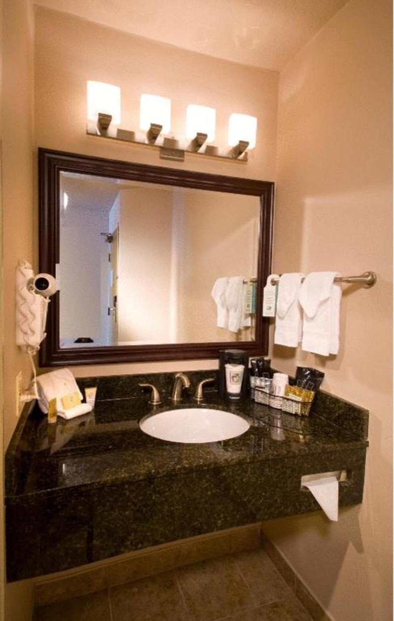 Monarch Hotel & Conference Center Clackamas Luaran gambar